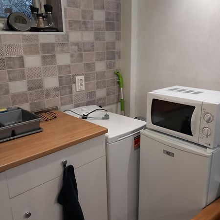 Ferienwohnung Charming Studio In The City Center Plowdiw Exterior foto