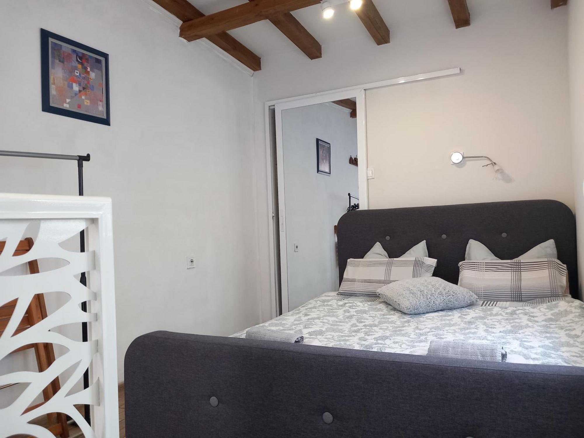 Ferienwohnung Charming Studio In The City Center Plowdiw Exterior foto