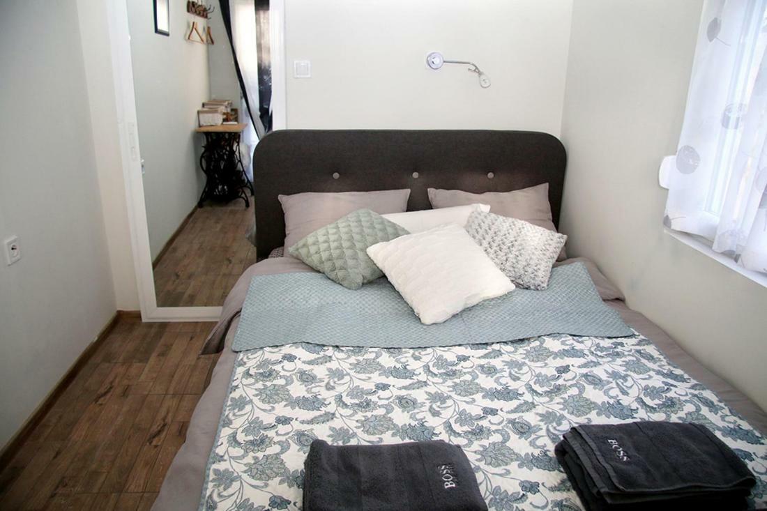 Ferienwohnung Charming Studio In The City Center Plowdiw Exterior foto